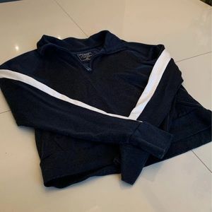 🥳Abercrombie and Fitch Navy Blue Pullover. XXS